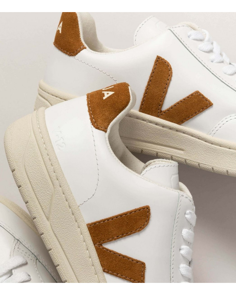 Veja v 12 homme top