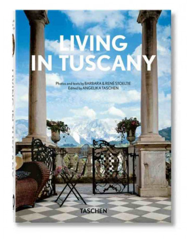 Livre Living In Tuscany...