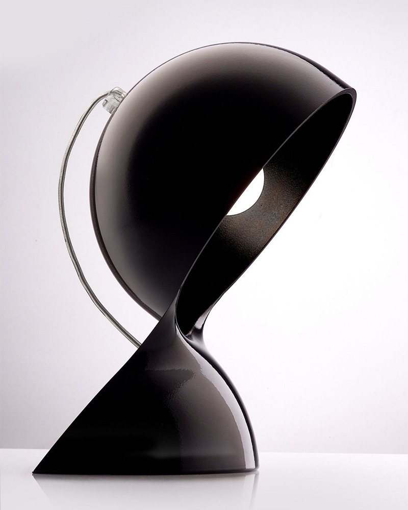 La lampe de table Dalù d'Artémide, sublime réédition de l'oeuvre